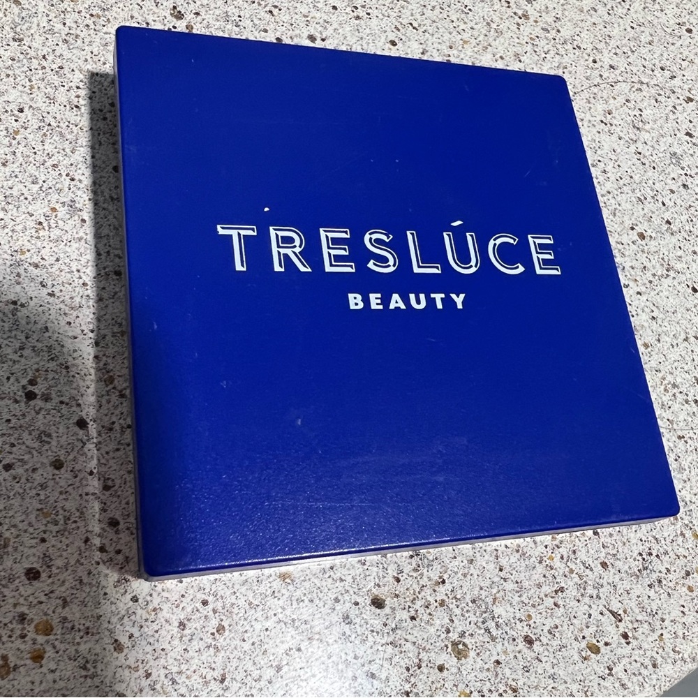 eyeshadow palette
